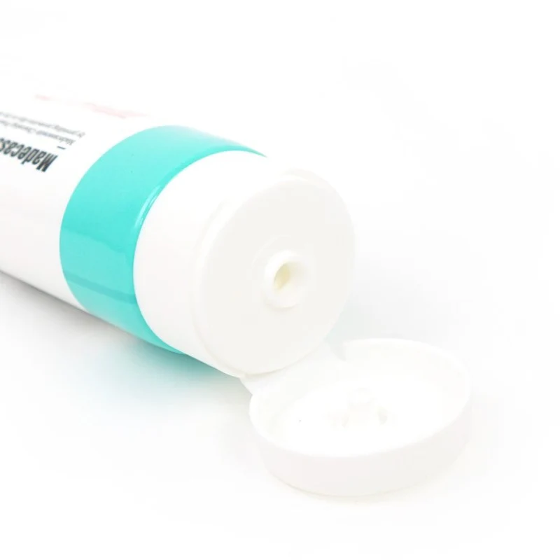 Madecassoside Cleansing Foam - Image 2