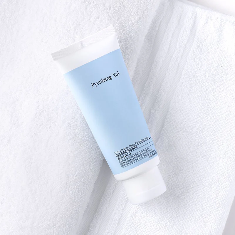 Low pH Pore Deep Cleansing Foam - Image 7